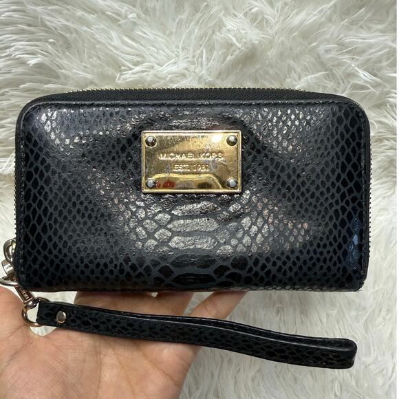MICHAEL KORS est 1981 Python Embossed Patent Wallet - Picture 1 of 9